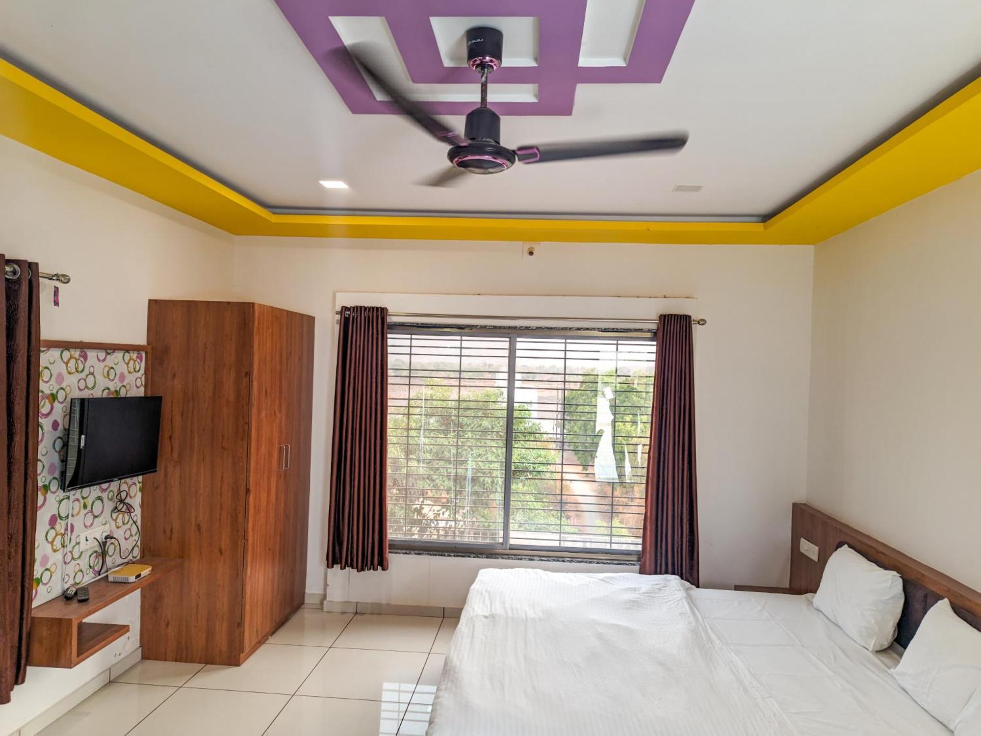 Samrat Homestay Garudeshwar Bagian luar foto