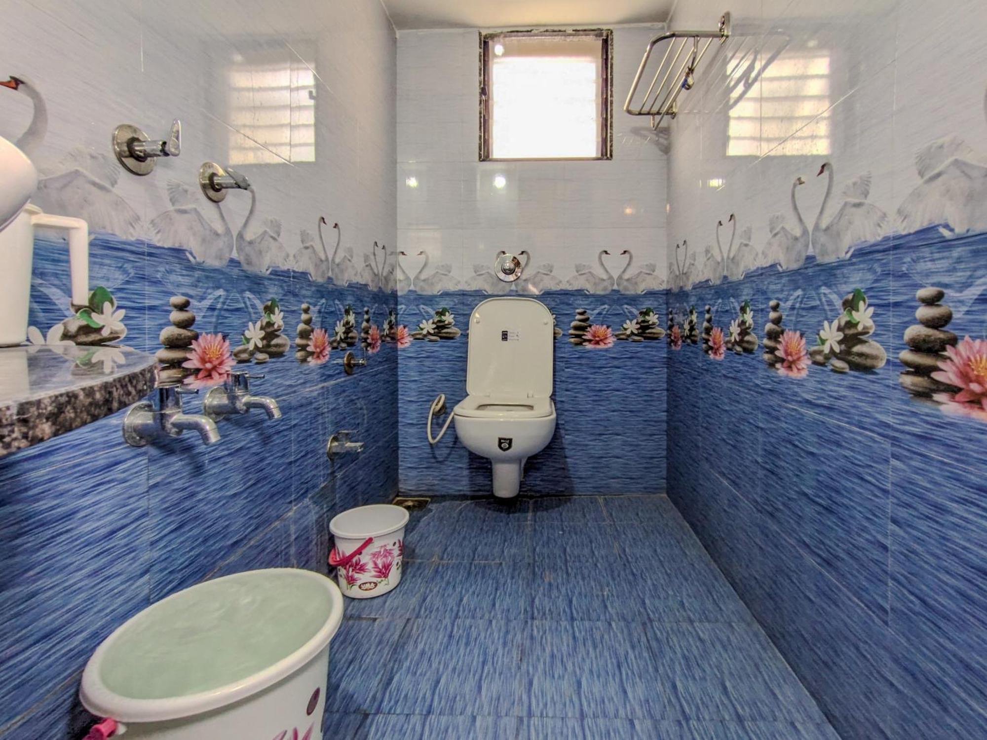 Samrat Homestay Garudeshwar Bagian luar foto